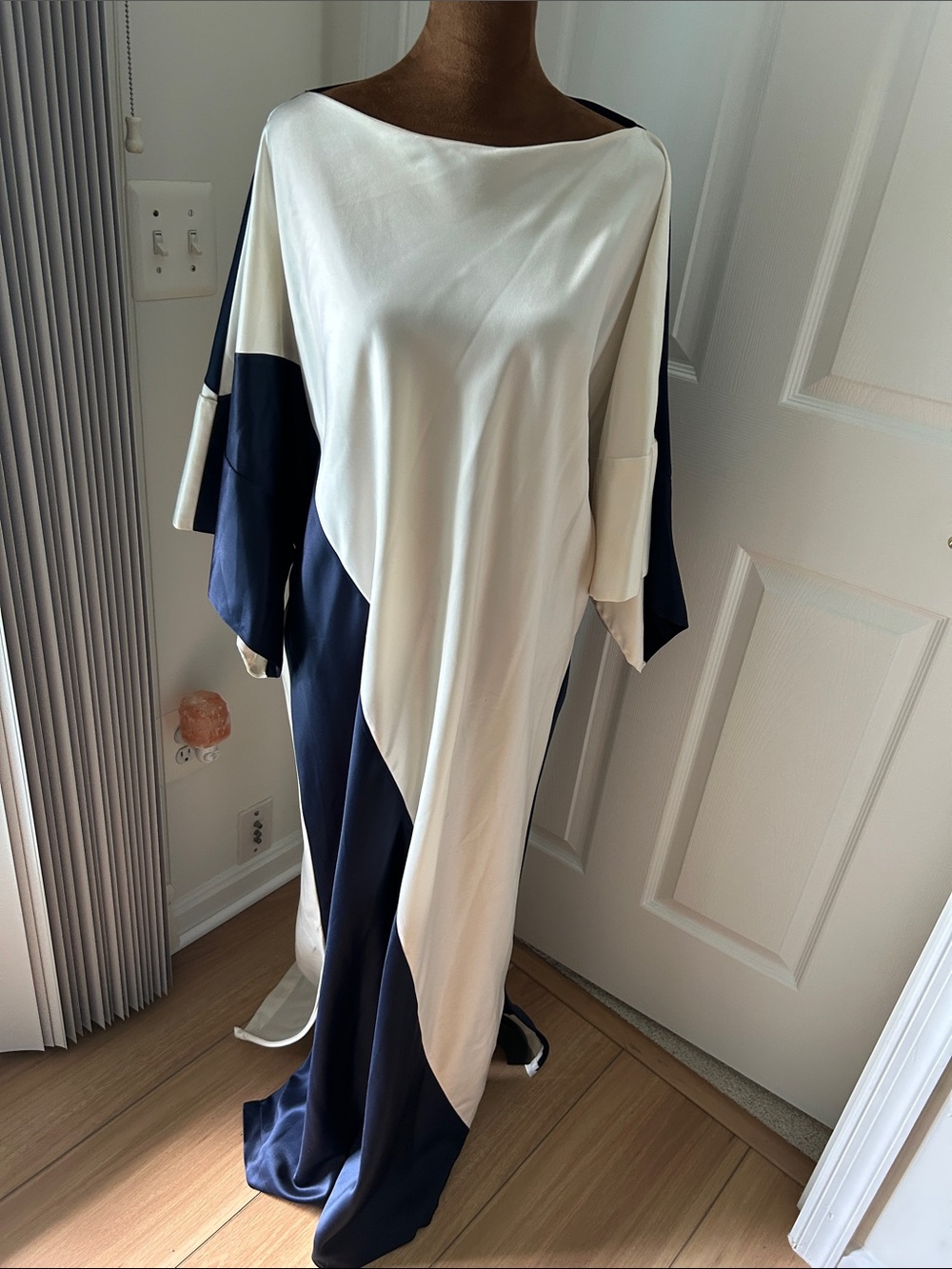 Natori Cream and Navy Colorblock Dress